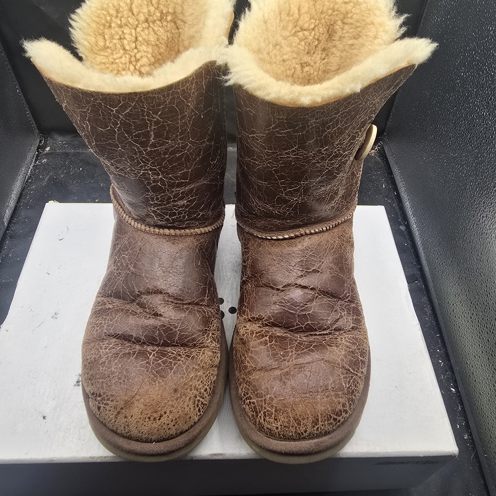 UGG Brown Winter Boots with Cream Lining